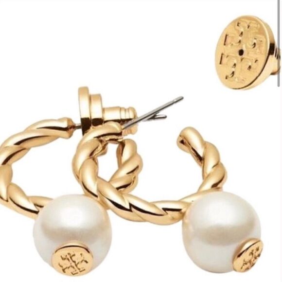 TORY BURCH 18K GOLD PLATED ROPE HOOP AND PEARL EARRINGS - Picture 2 of 6